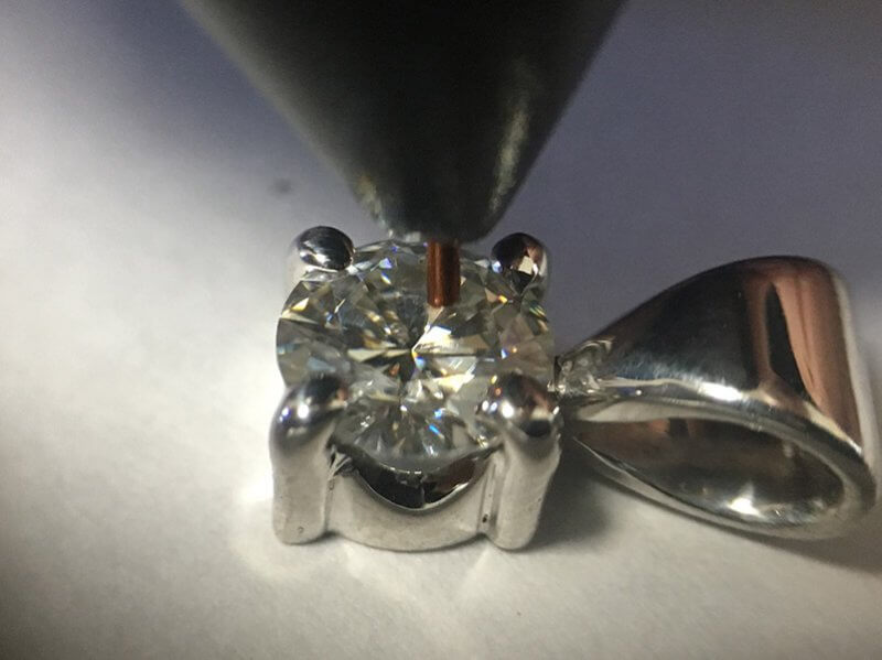 CZ vs Moissanite vs Diamond - Testing With Diamond Tester 